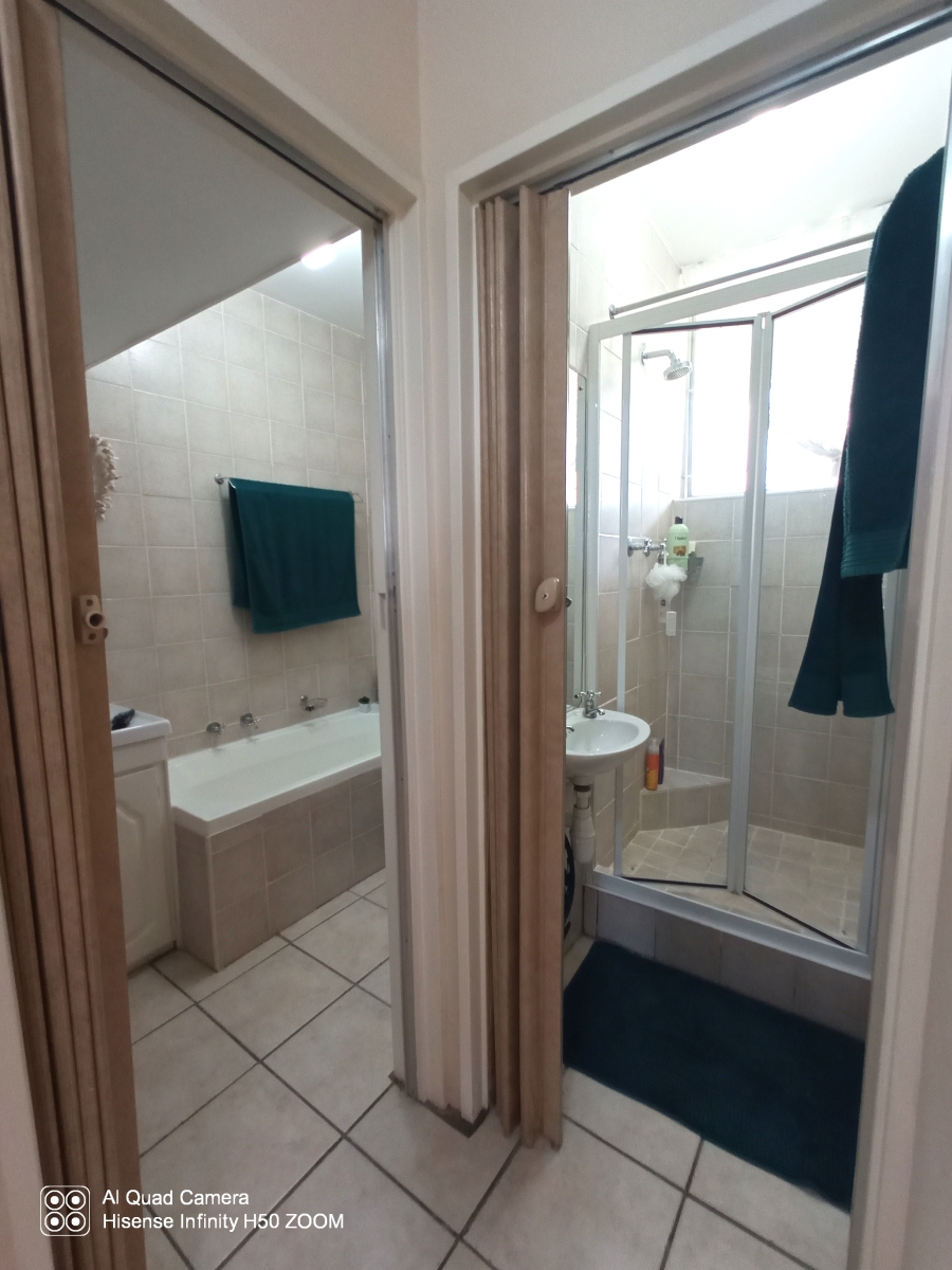 2 Bedroom Property for Sale in Van Ryneveld Western Cape